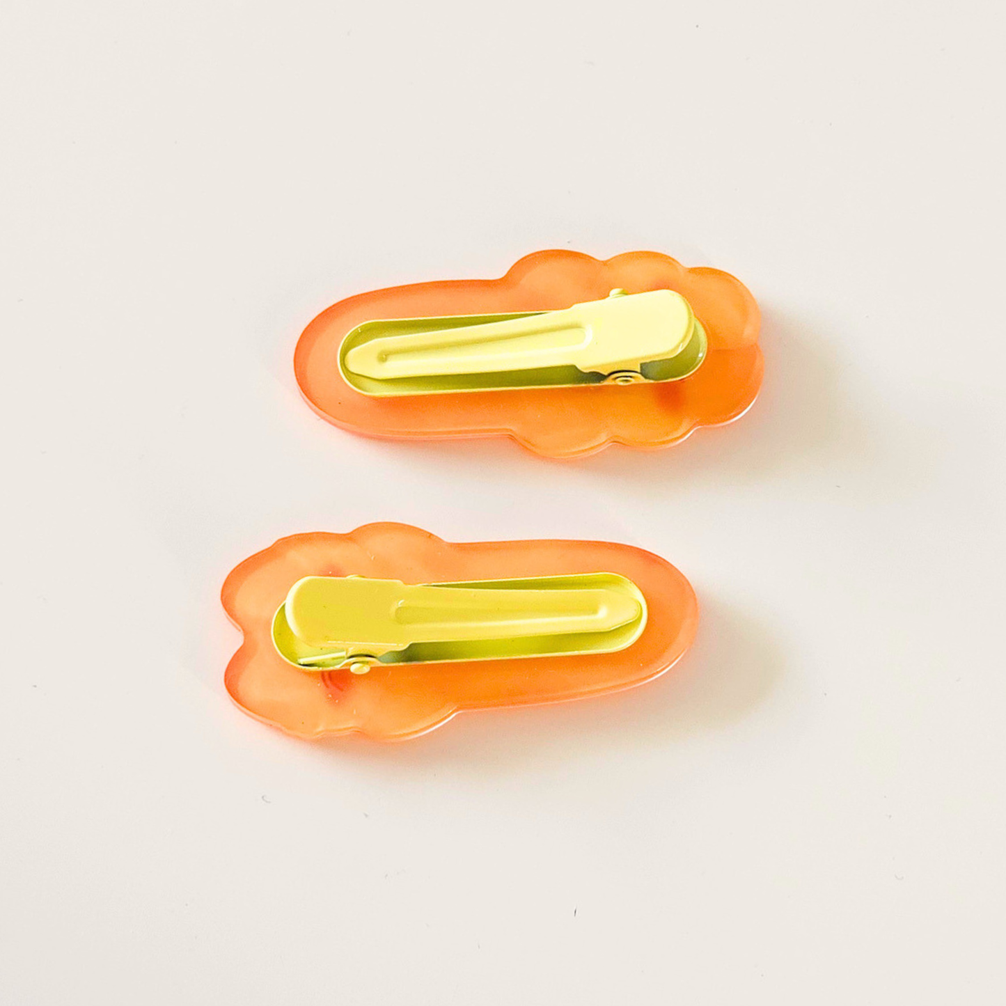 Barrettes acrylique Momo & Mochi Baguette | accessoire kawaii | pince à cheveux
