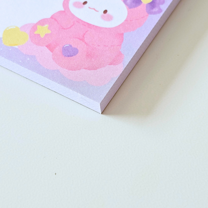 Bloc-notes carré Dreamy Momo – Lapin kawaii nuages roses et violets, papeterie mignonne