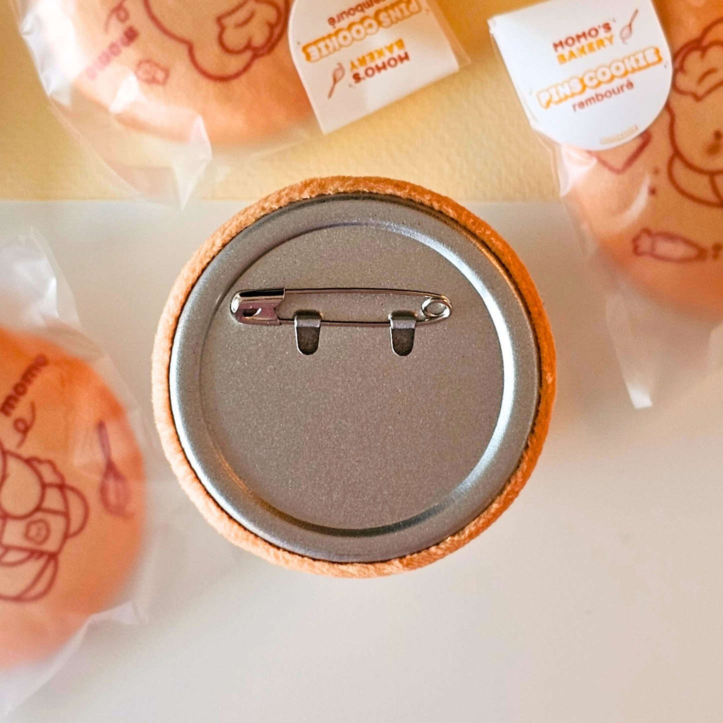 Badge effet pelluche cookie